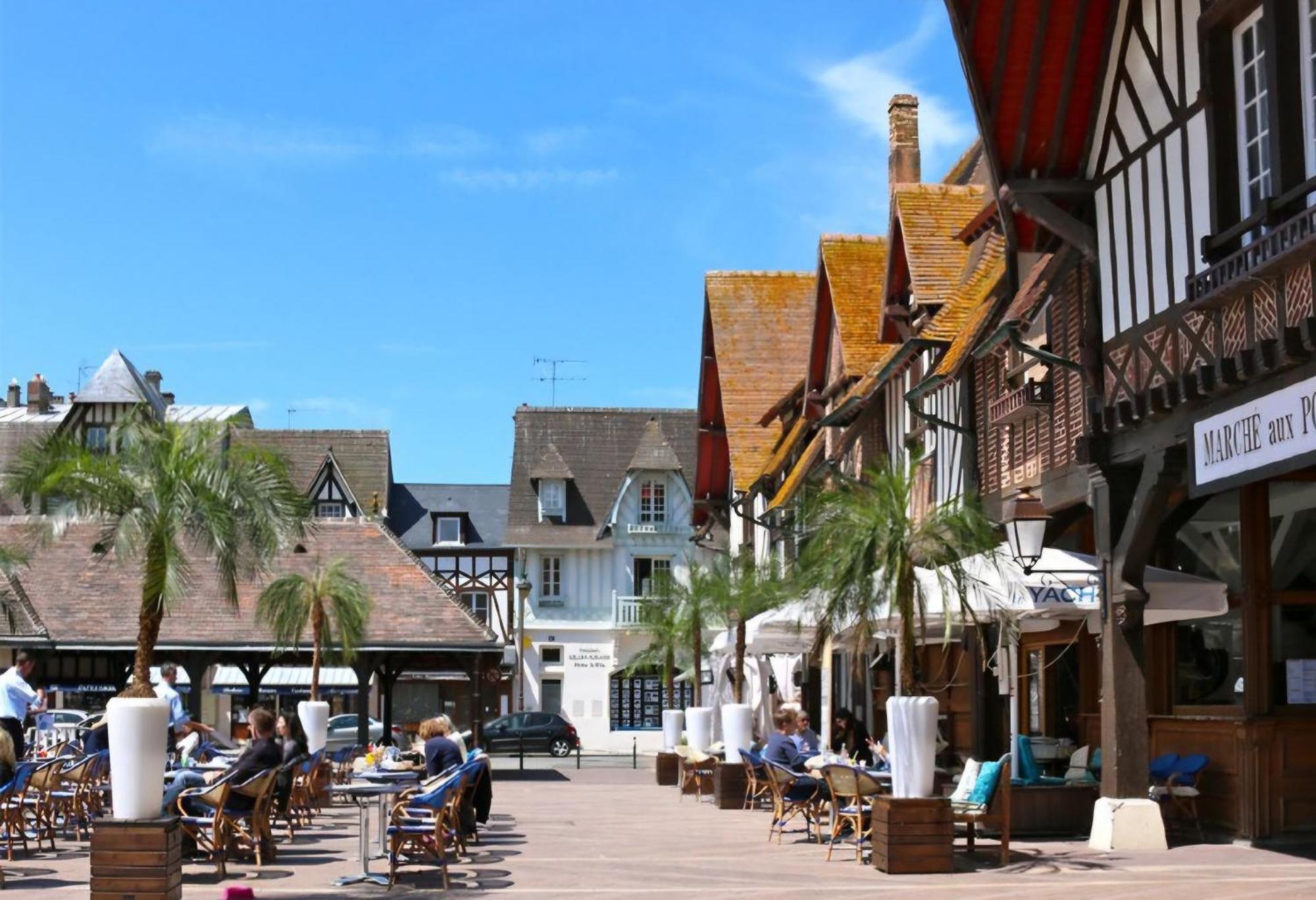 Studio Magnifique Vue Mer, Port-Deauville, Proche Plage, Centre-Ville Et Casino Zewnętrze zdjęcie